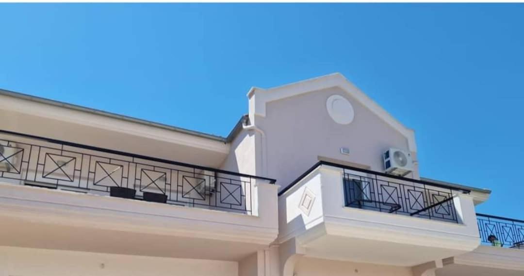 Xanthiotis Apartments Skala Rachoni  ภายนอก รูปภาพ