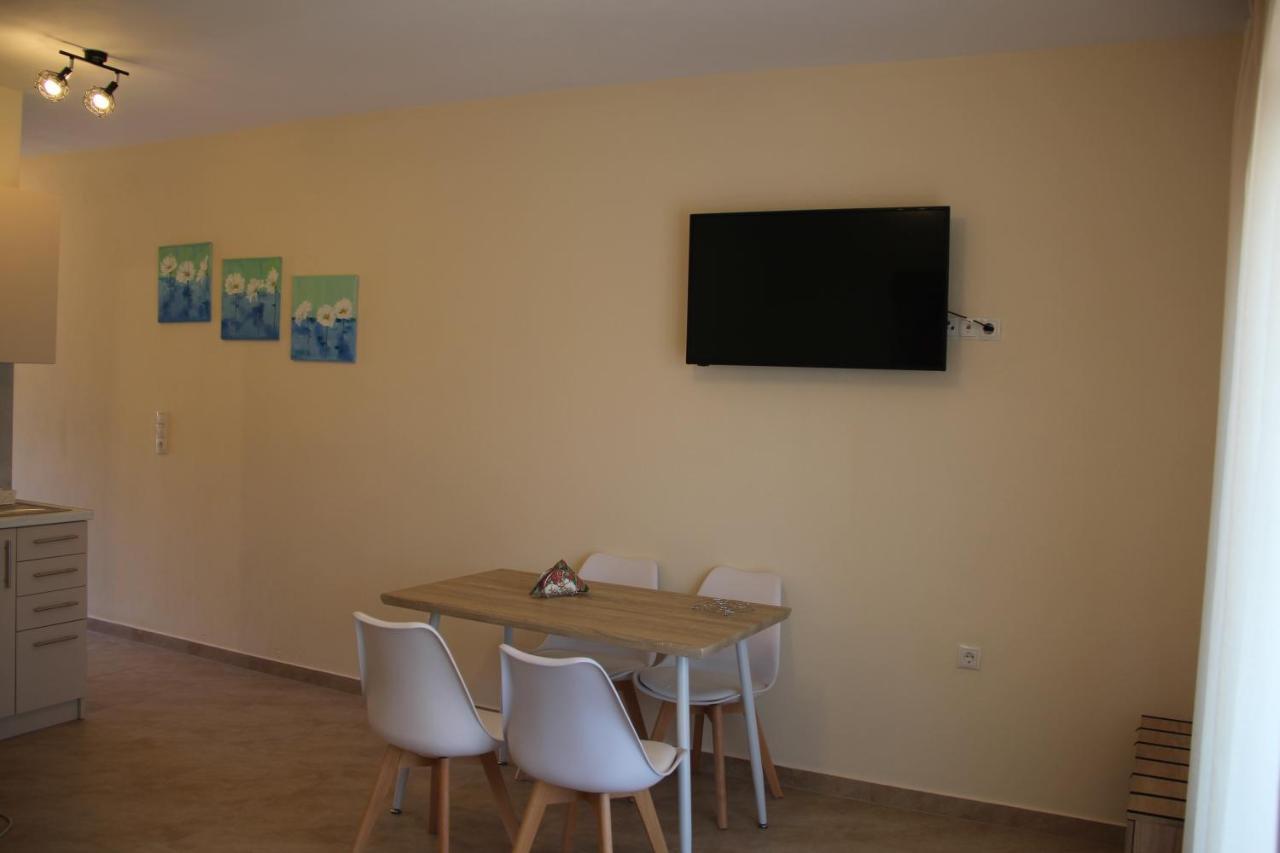 Xanthiotis Apartments Skala Rachoni  ภายนอก รูปภาพ